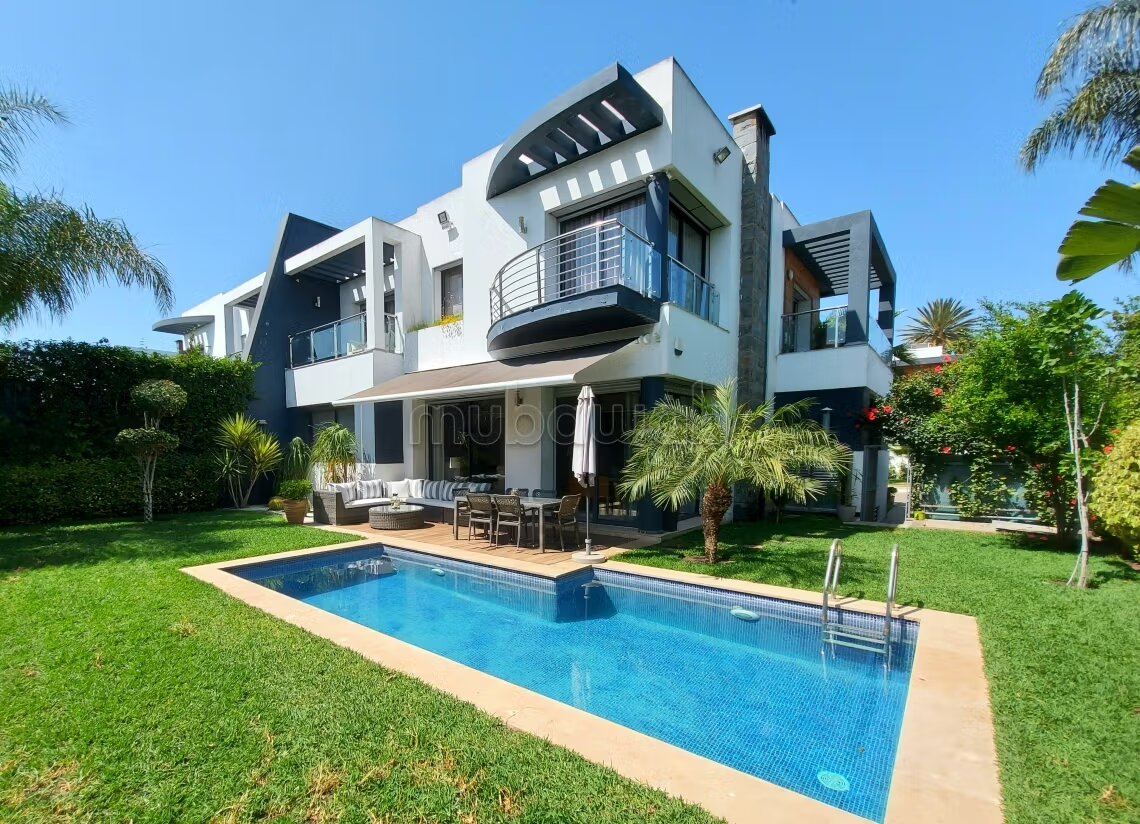 Opportunité. Villa Moderne de 500m² à Bouskoura