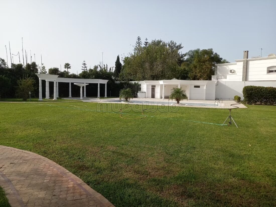 Villa 2000 m² for rent in Rabat - Souissi — Photo 5