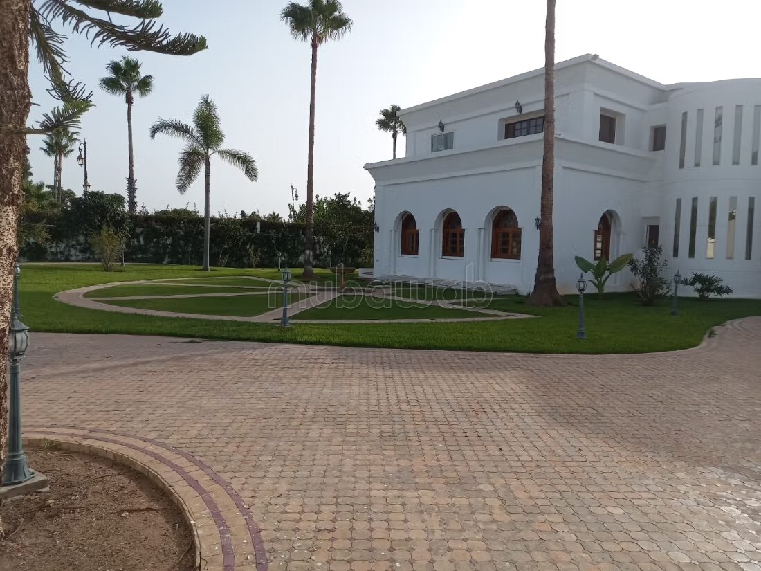 Villa 2000 m² for rent in Rabat - Souissi — Photo 7