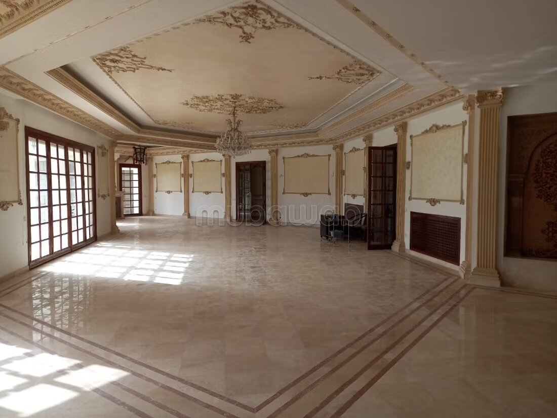 Villa 2000 m² for rent in Rabat - Souissi — Photo 10