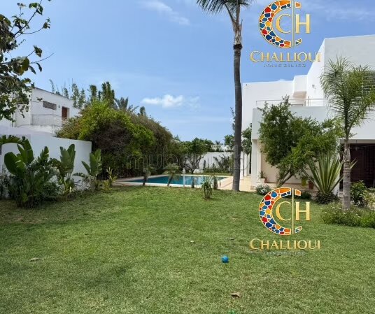 Villa 2000 m² for rent in Rabat - Souissi — Photo 27
