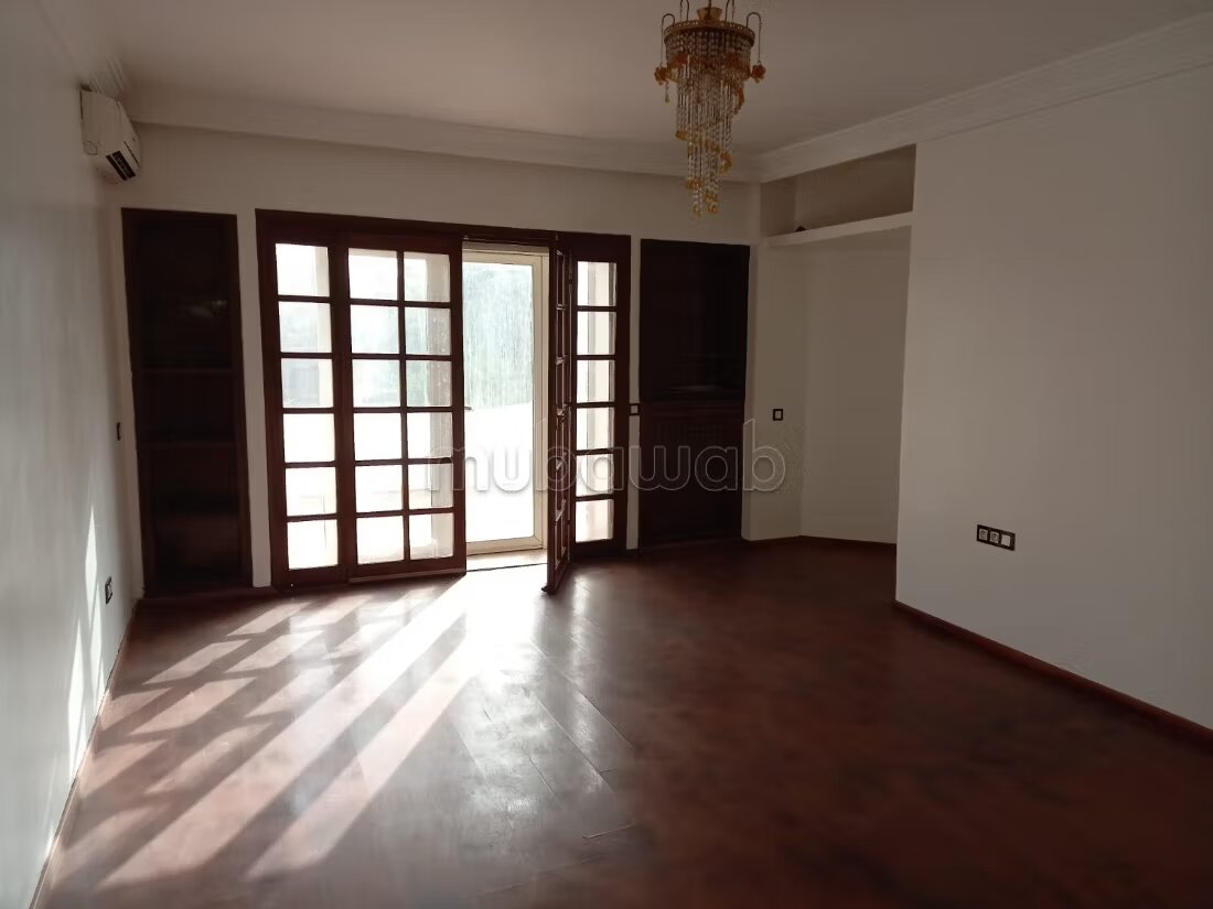 Office 2000 m² for rent in Rabat — Photo 9