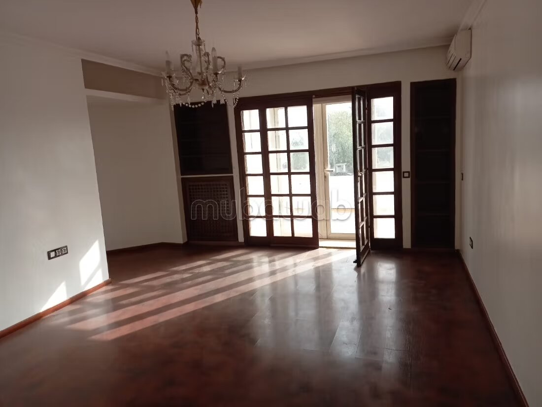 Office 2000 m² for rent in Rabat — Photo 10