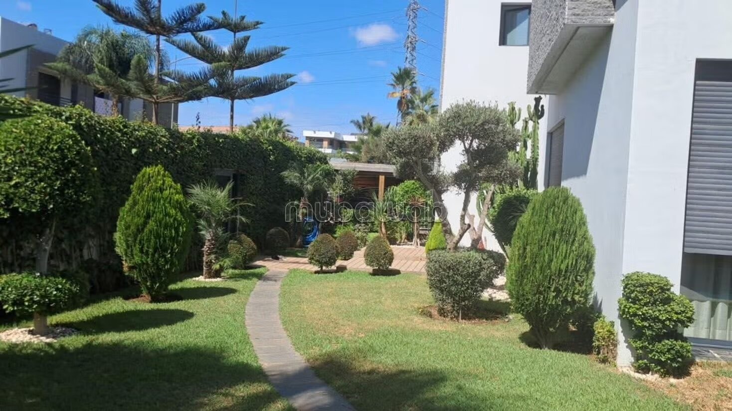 Villa à vendre à la ville verte boskoura