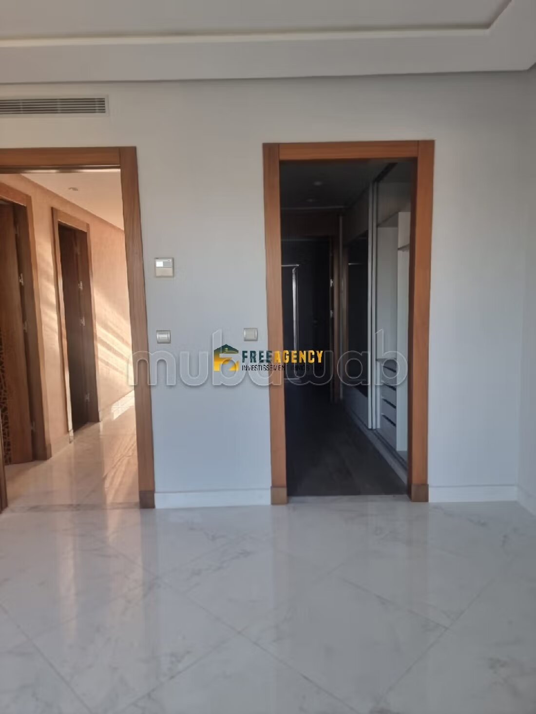 شقة 235 متر² للبيع في طنجة (إيبيريا) — Photo 12