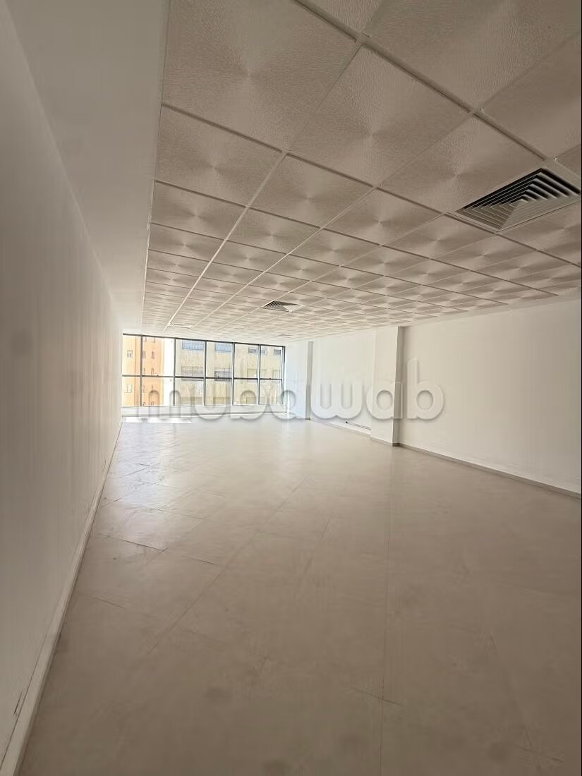 Office 100 m² for rent in Tangier – Administratif — Photo 6