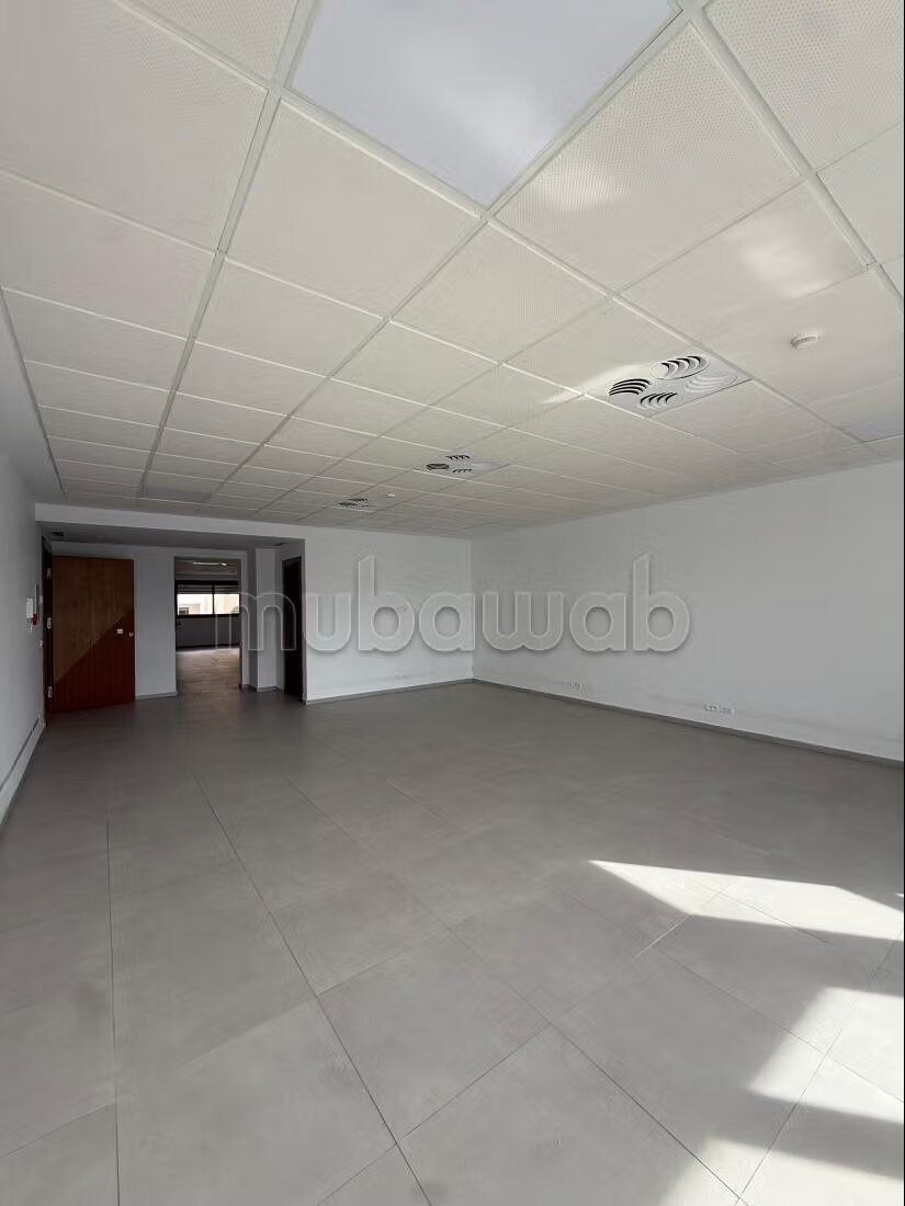 Office 100 m² for rent in Tangier – Administratif — Photo 9