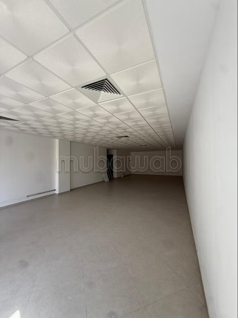 Office 100 m² for rent in Tangier – Administratif — Photo 13