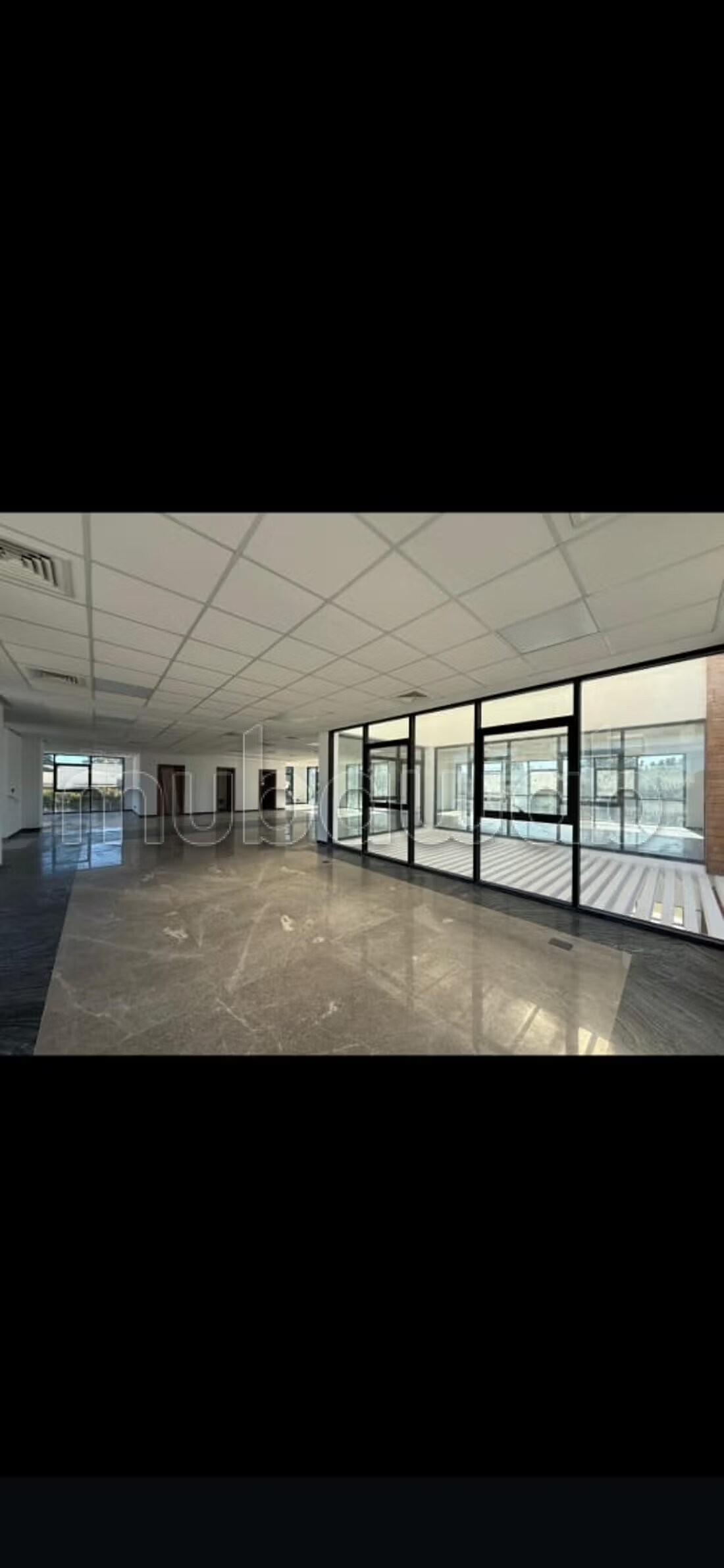Office 2000 m² for Rent in Rabat (Souissi) — Photo 3