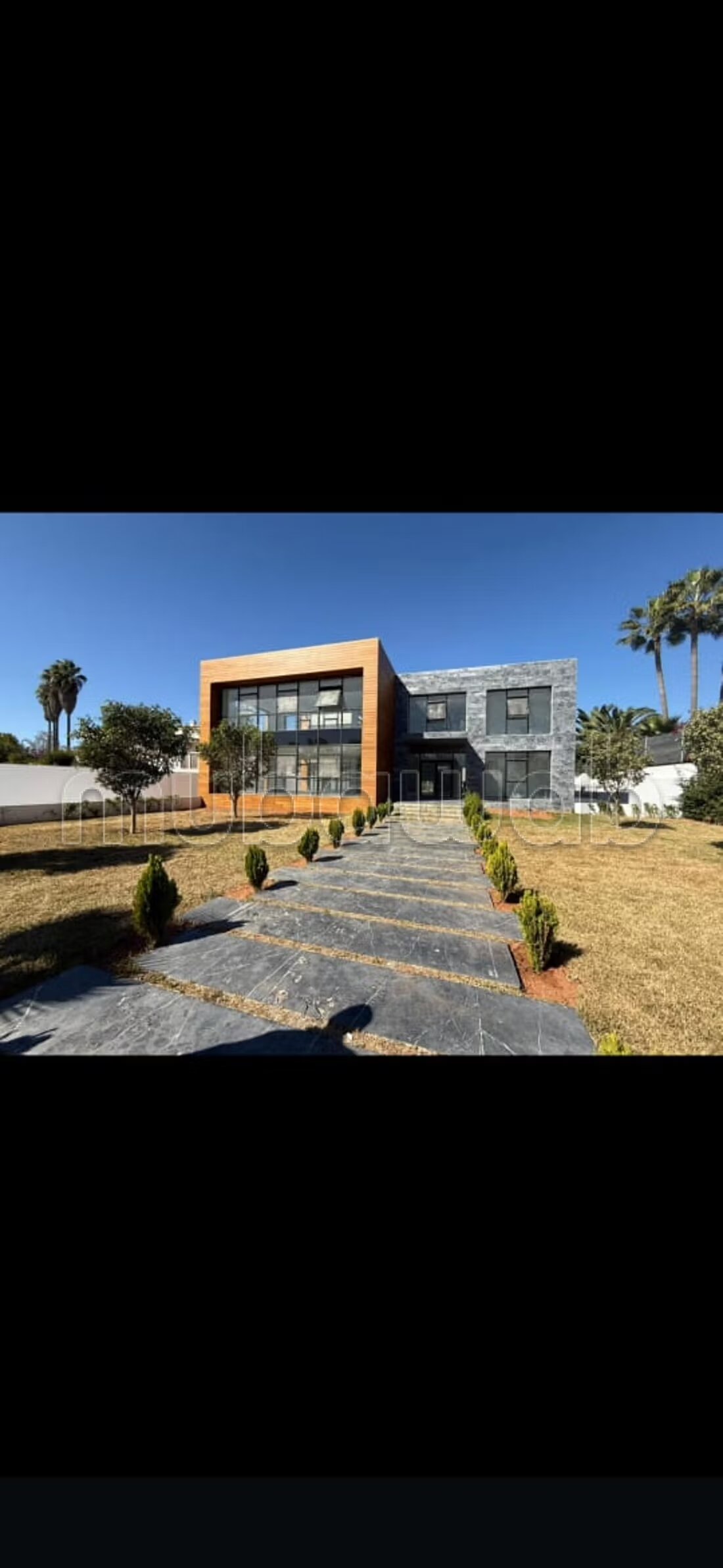 Office 2000 m² for Rent in Rabat (Souissi) — Photo 11