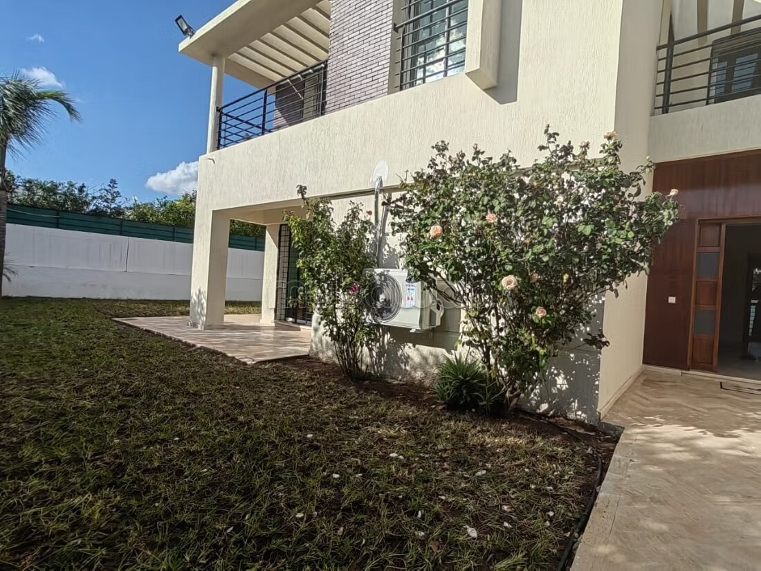 4‑Bedroom Villa for Rent in El Menzeh — Photo 2