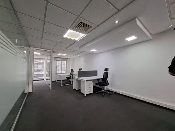 Office 106 m² for sale in Casablanca (Oasis) — Photo 7