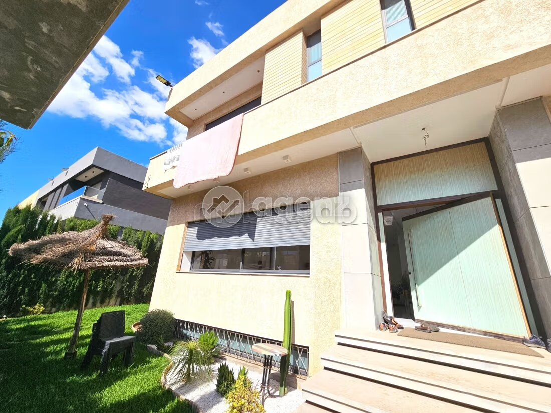 Villa 351 m² à vendre à Casablanca – Bouskoura à Casablanca