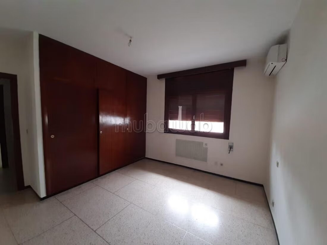 Office for rent 1000 m² in Rabat (Souissi) — Photo 5