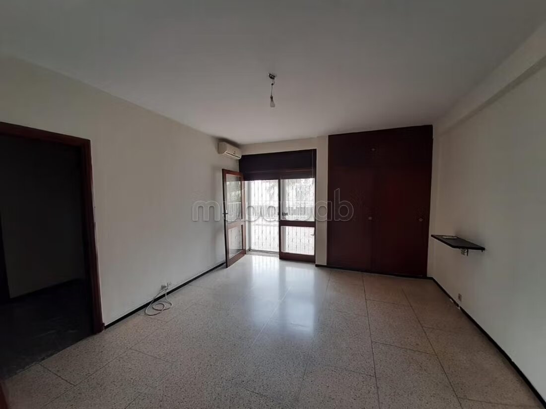 Office for rent 1000 m² in Rabat (Souissi) — Photo 7