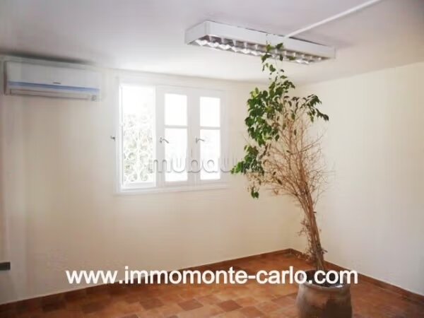 Office for rent 1000 m² in Rabat (Souissi) — Photo 11