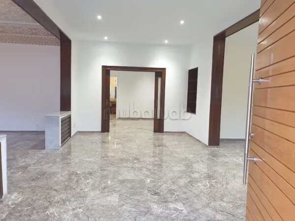 Villa à vendre à Casablanca – quartier CIL — Photo 3