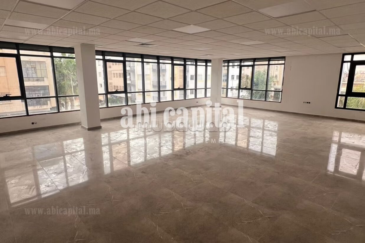 Bureau 484 m² à louer à Témara (Oulad Mtaa) à Témara