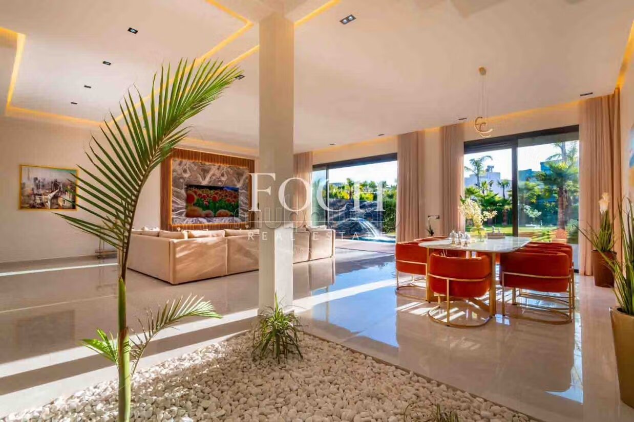Villa 4 chambres à vendre à Marrakech à Marrakech