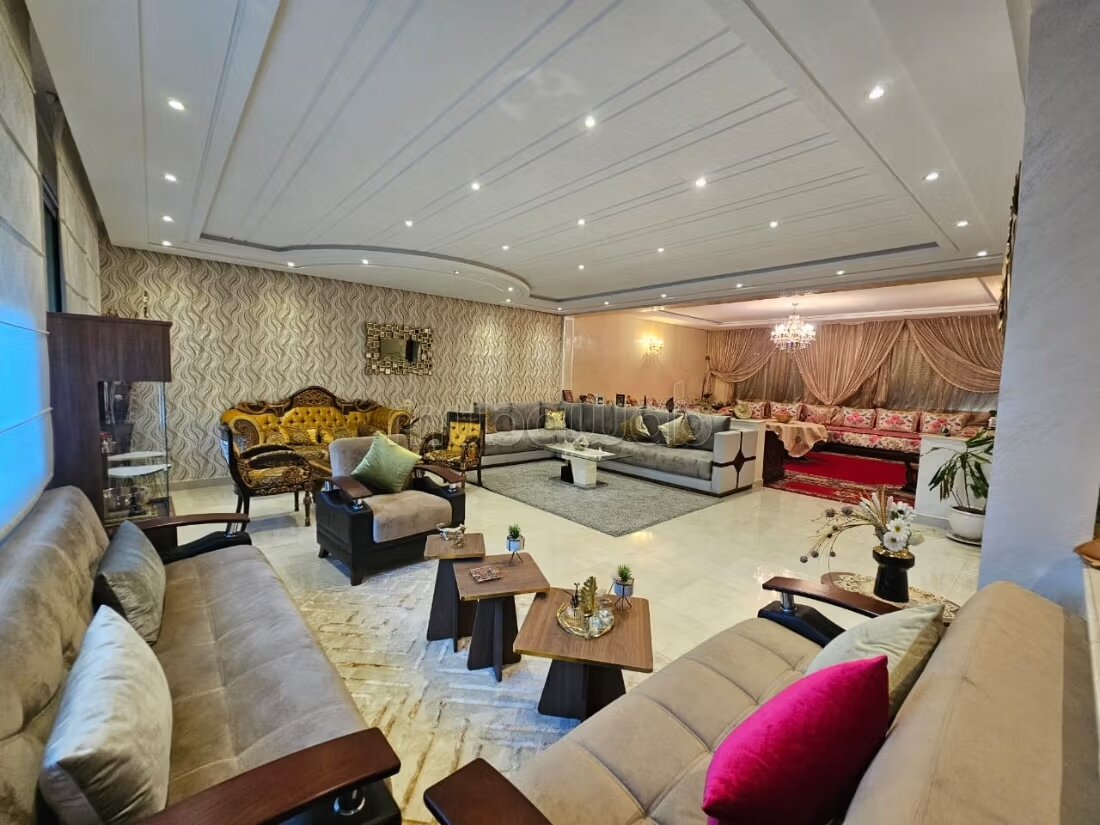 Villa 374 m² à louer à Casablanca — Photo 5