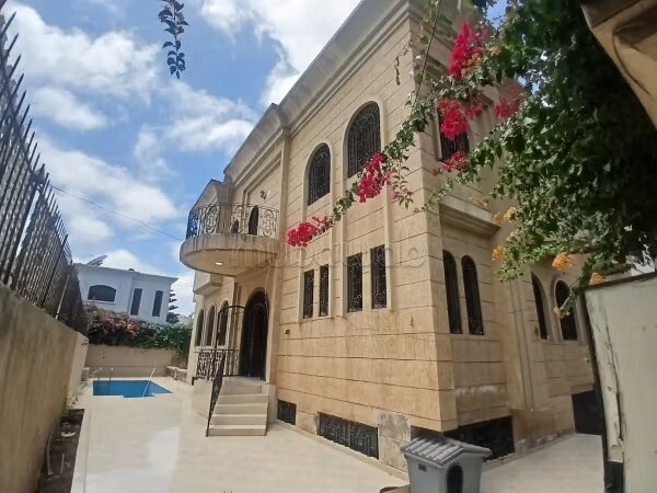 Villa 374 m² à louer à Casablanca — Photo 20