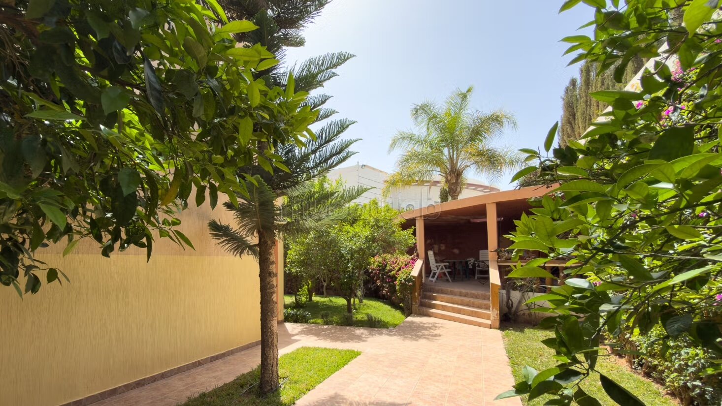 Villa 653 m² à louer à Agadir — Photo 4