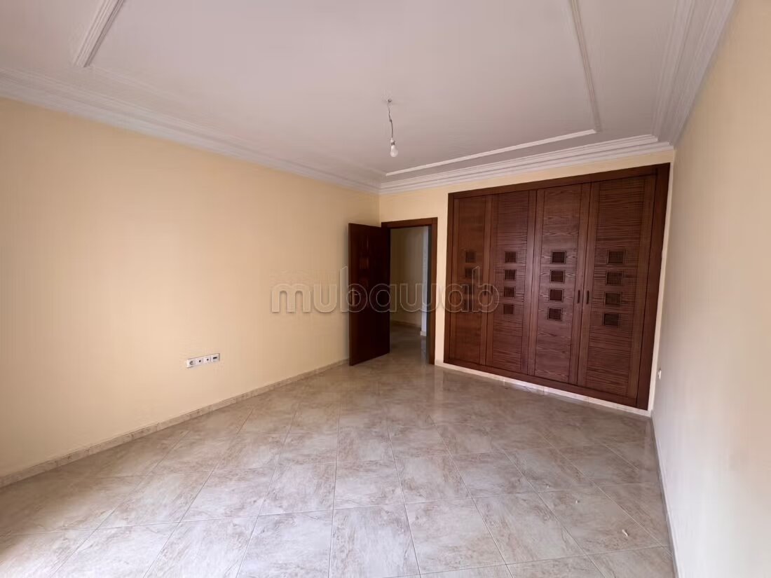 Appartement 100 m² à louer à Tanger – quartier Moulay Ismail — Photo 11