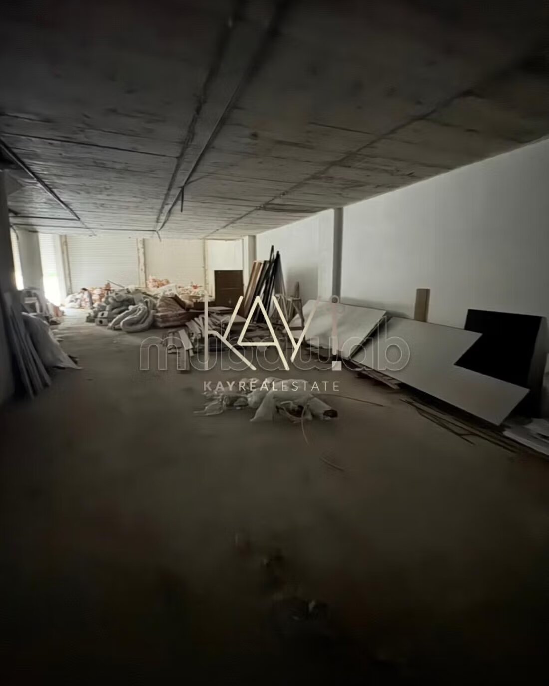 Local commercial à louer – 600 m² – Quartier Iberia