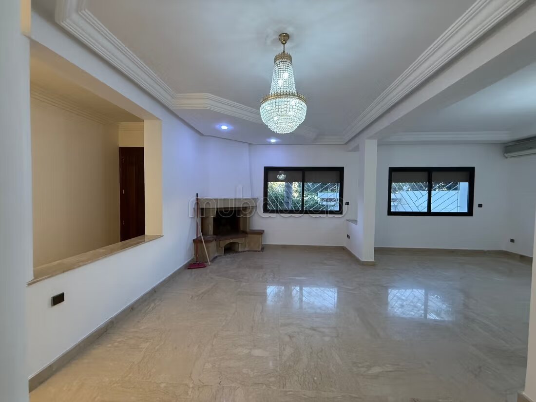 Villa 320 m² for rent in الرباط — Photo 3