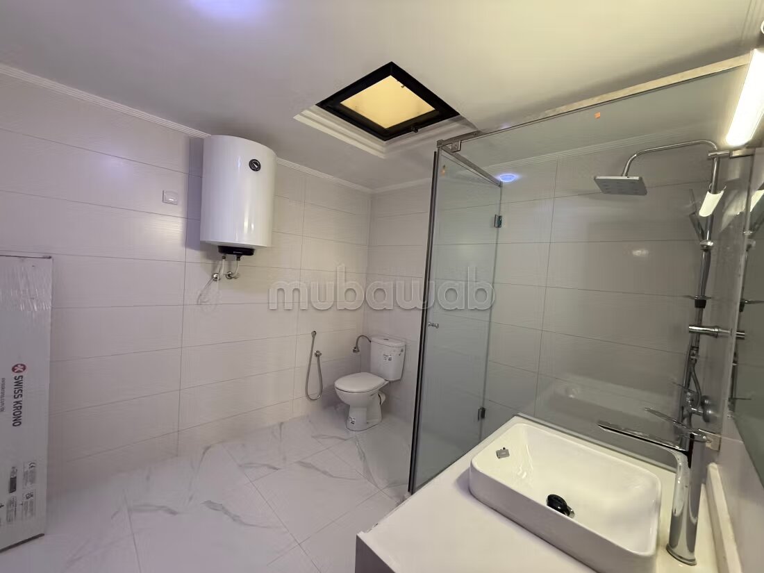 Villa 320 m² for rent in الرباط — Photo 11