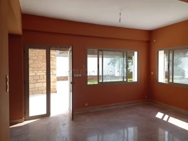 Villa 320 m² for rent in الرباط — Photo 15