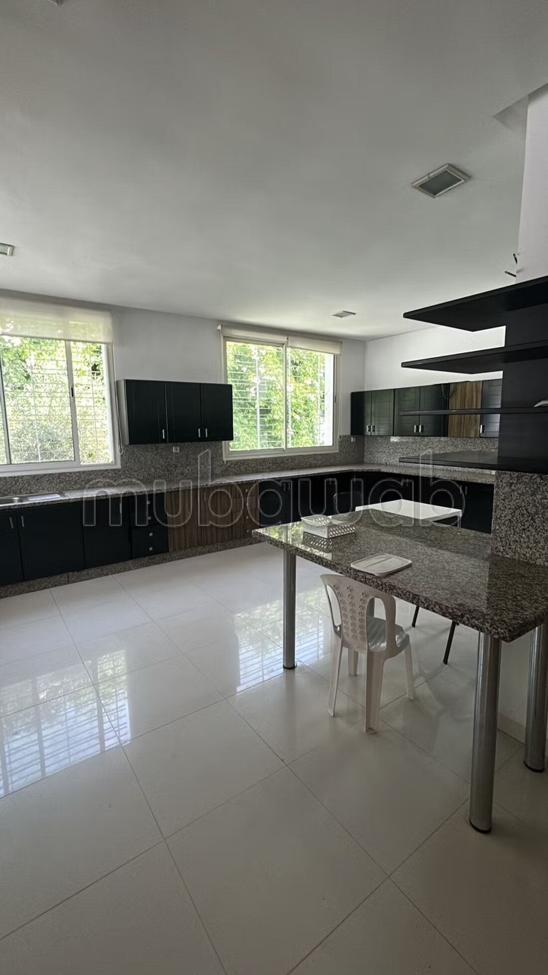 Villa 2000 m² à louer à Rabat Souissi — Photo 7