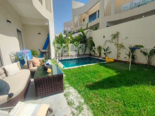 Villa 370 m² à louer à Casablanca — Photo 12