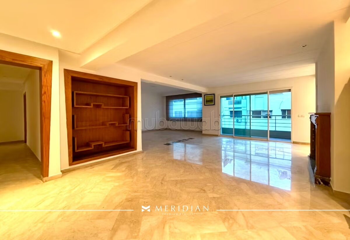 Sublime Appartement Moderne 212m² à Racine