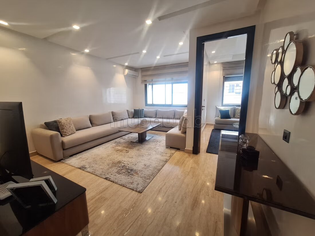 Appartement à louer à Roches Noires. 3 grandes pièces. Meubl...