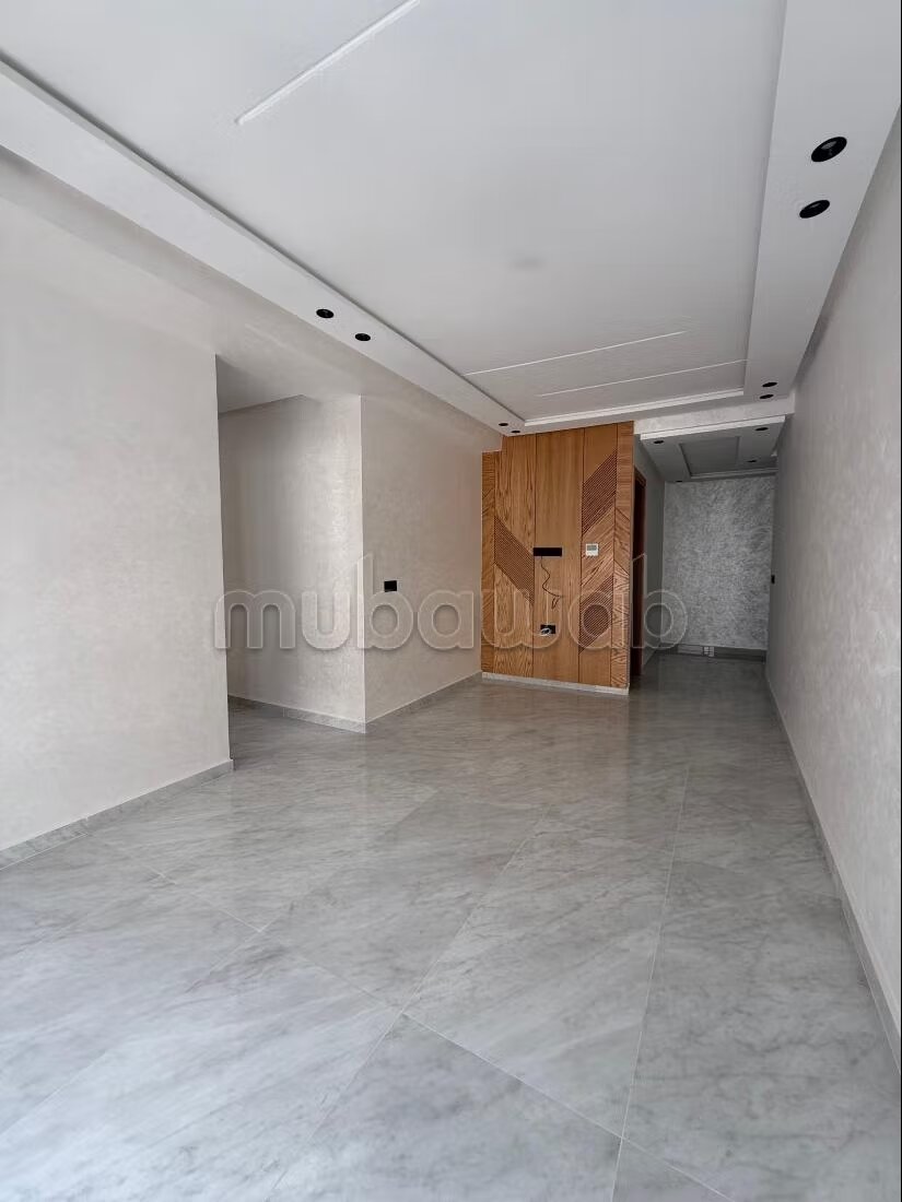 Apparemment 3 chambres au centre