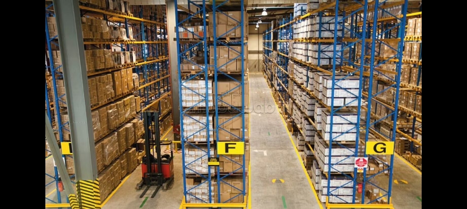 Localisation dépôt 
Superficie 6599 m²