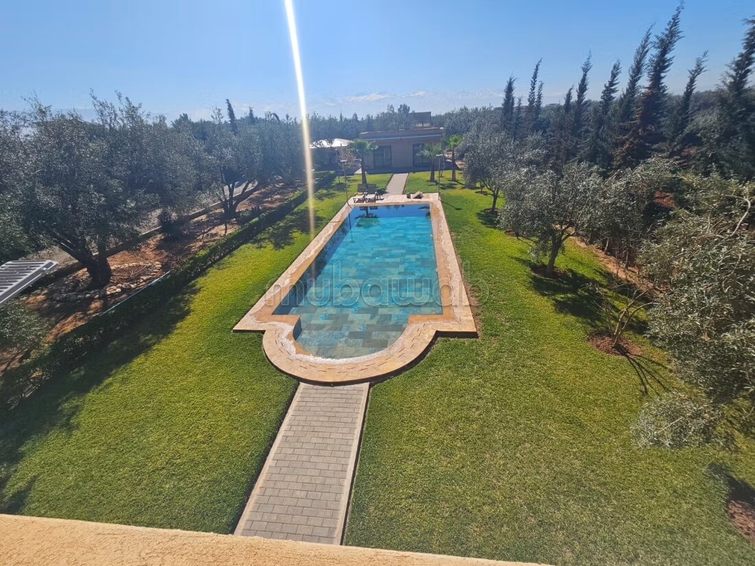 Villa haut standing à vendre 
A Rte D'ourika