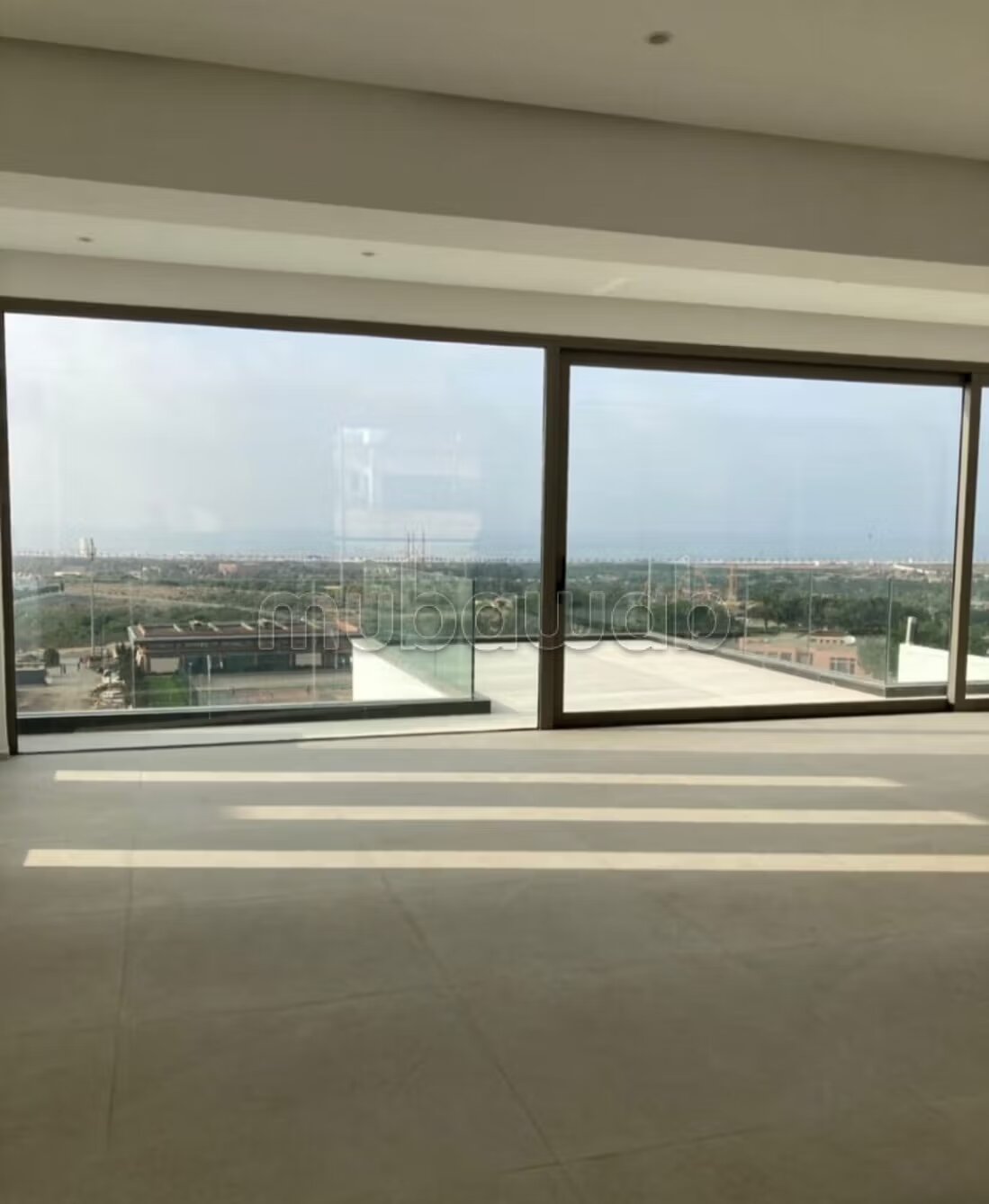 Maison de luxe à louer à Ain Diab. Surface totale 800 m²