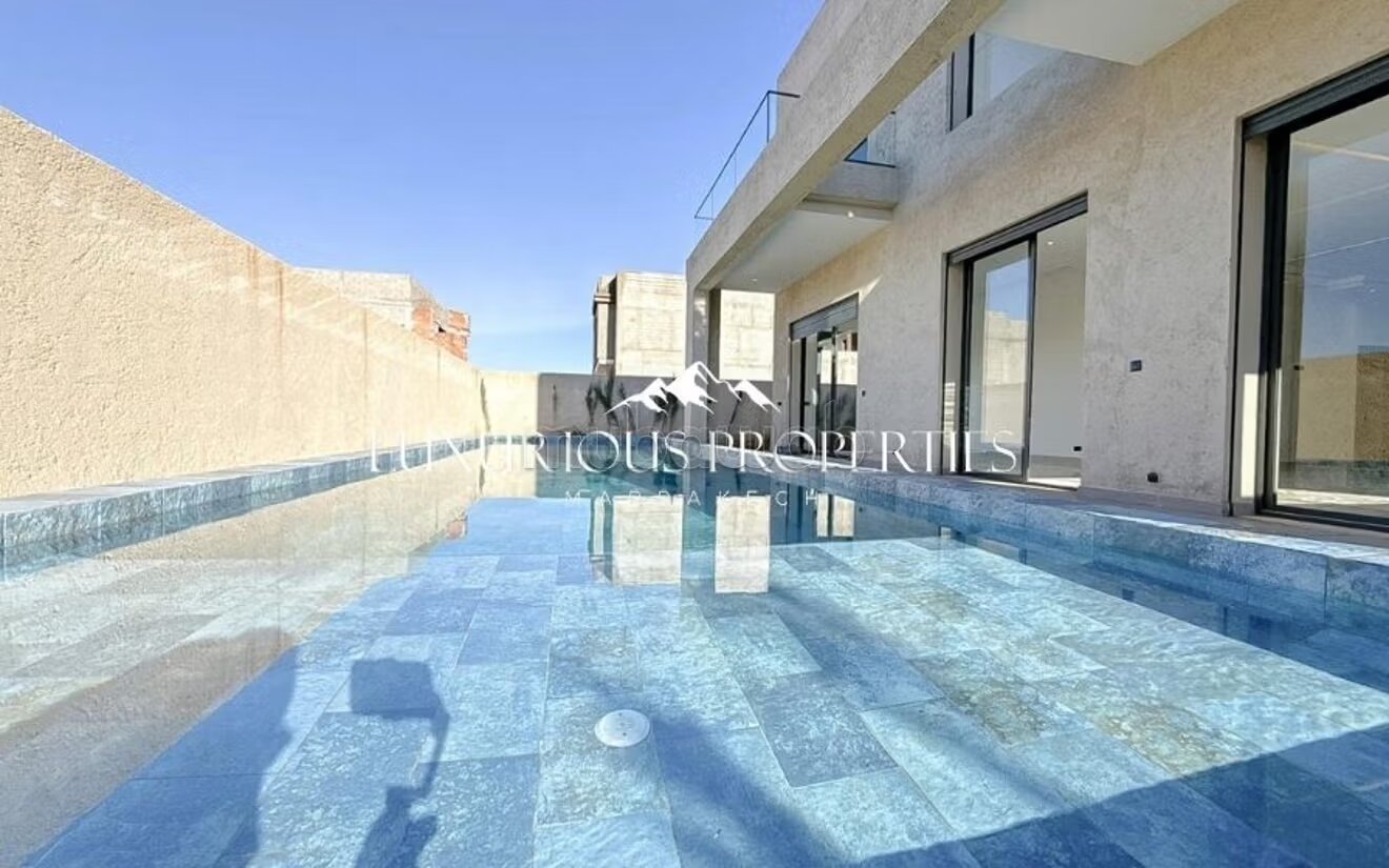 Villa avec piscine sur la route d’Amizmiz, km 9
