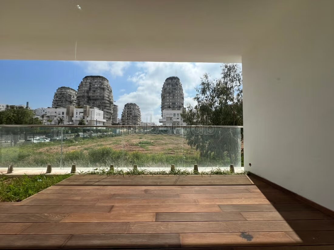 Superbe location d'un magnifique appartement rez de jardin n...