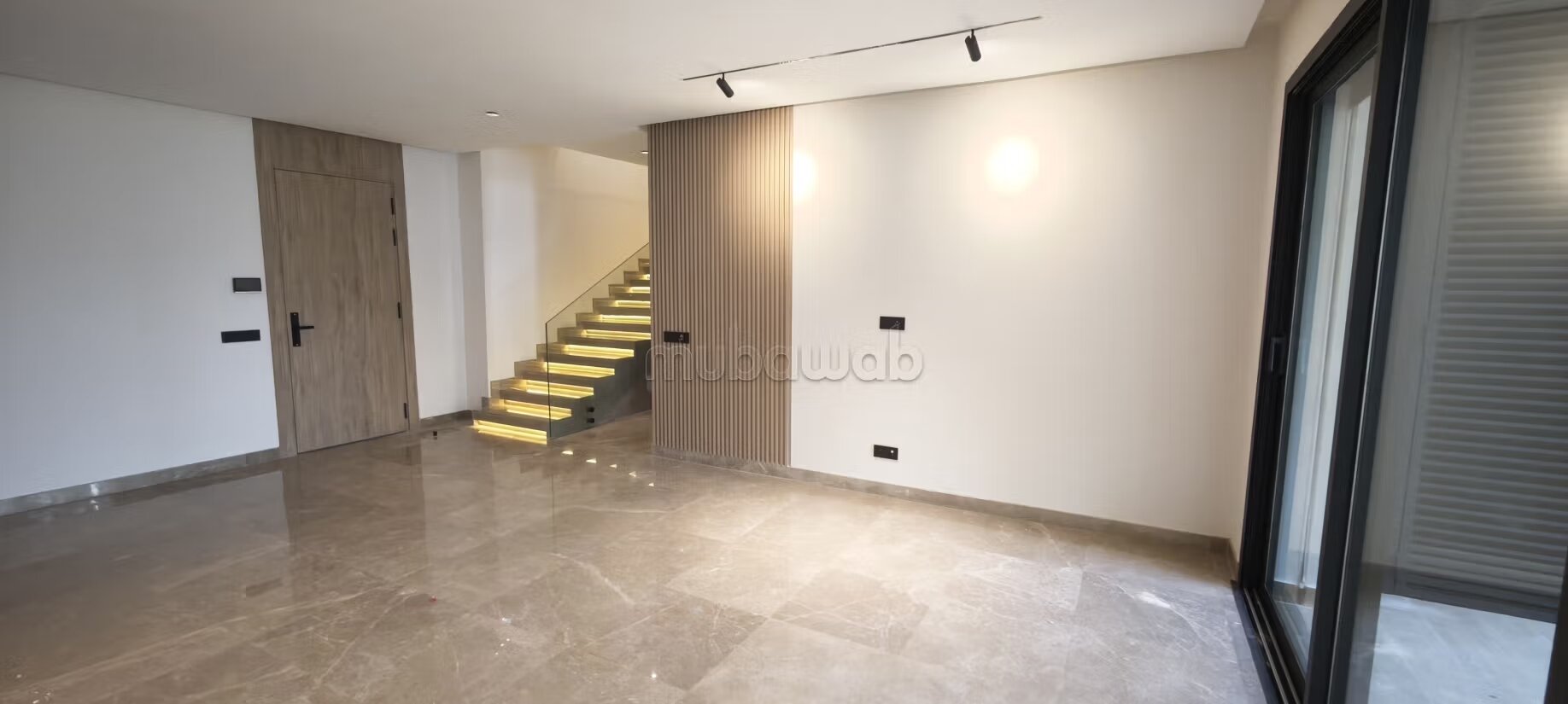 168 m² Duplex for Rent in Rabat à Rabat