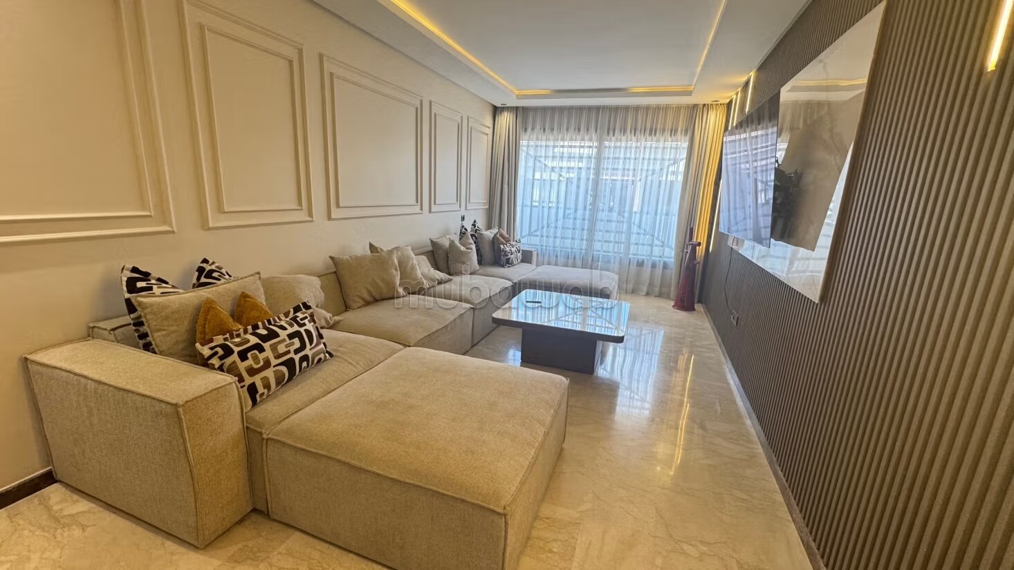 Vends très joli appartement sur les princesses meublé