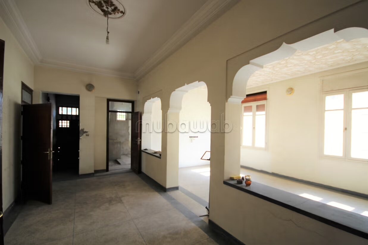 Villa 1000 m² for sale in الدار البيضاء — Photo 5