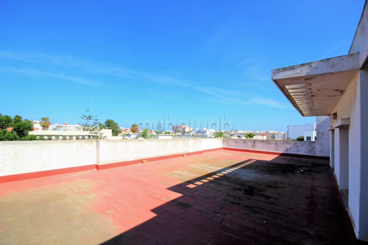 Villa 1000 m² for sale in الدار البيضاء — Photo 12