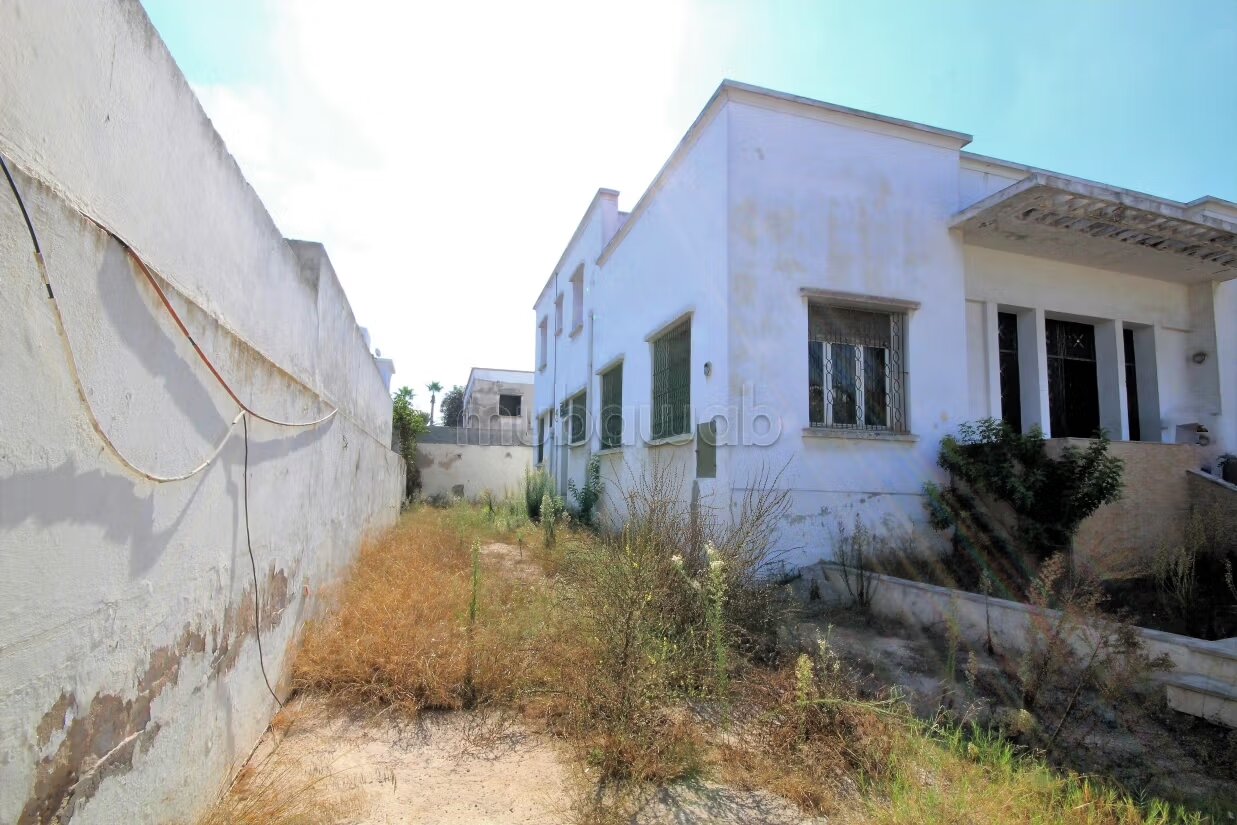 Villa 1000 m² for sale in الدار البيضاء — Photo 17