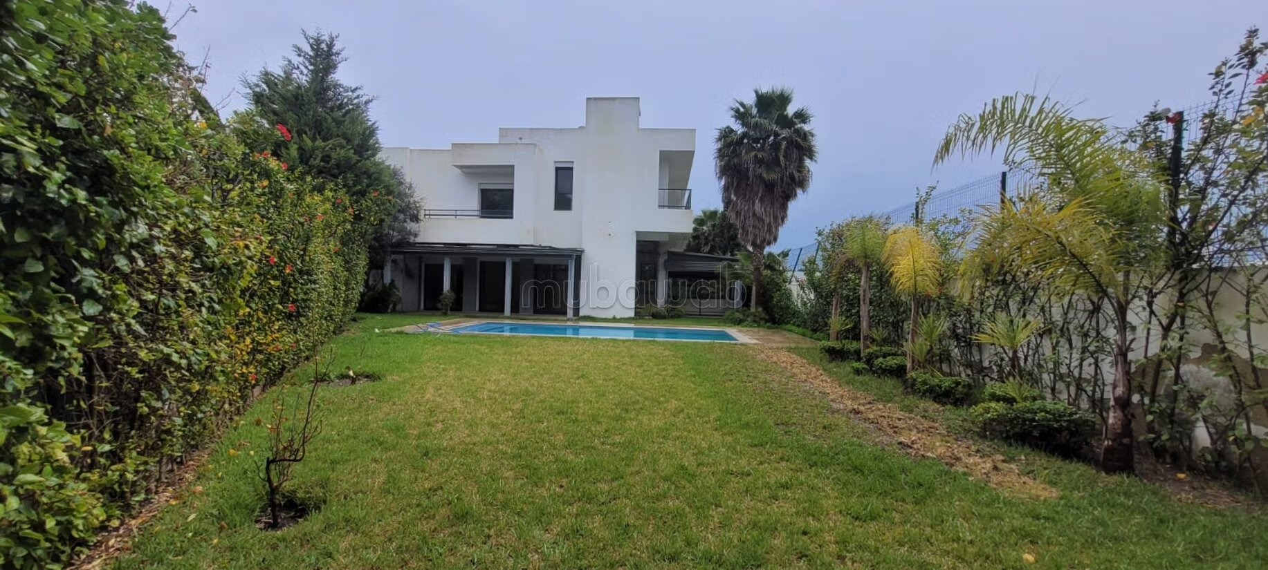 Villa moderne et spacieuse à louer en résidence fermée