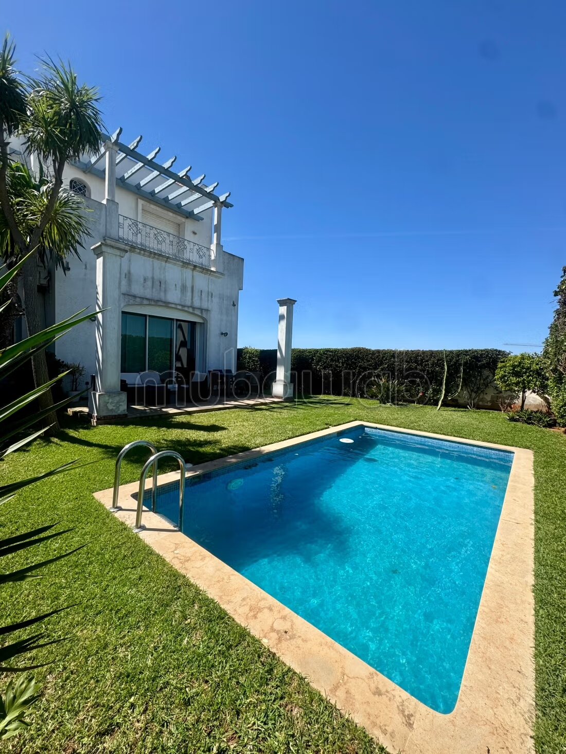 À louer – Superbe villa meublée dans résidence sécurisée à 3...