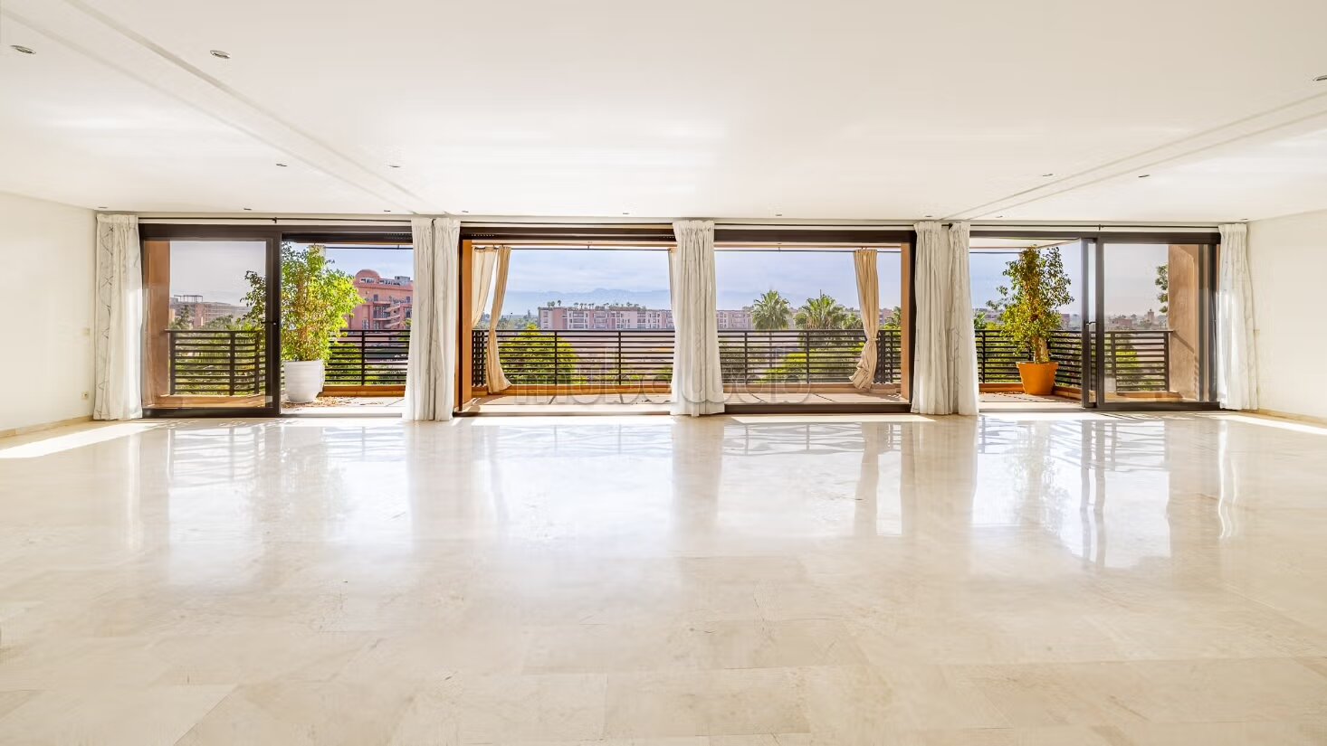 Appartement 245 m² à louer à Marrakech — Photo 3