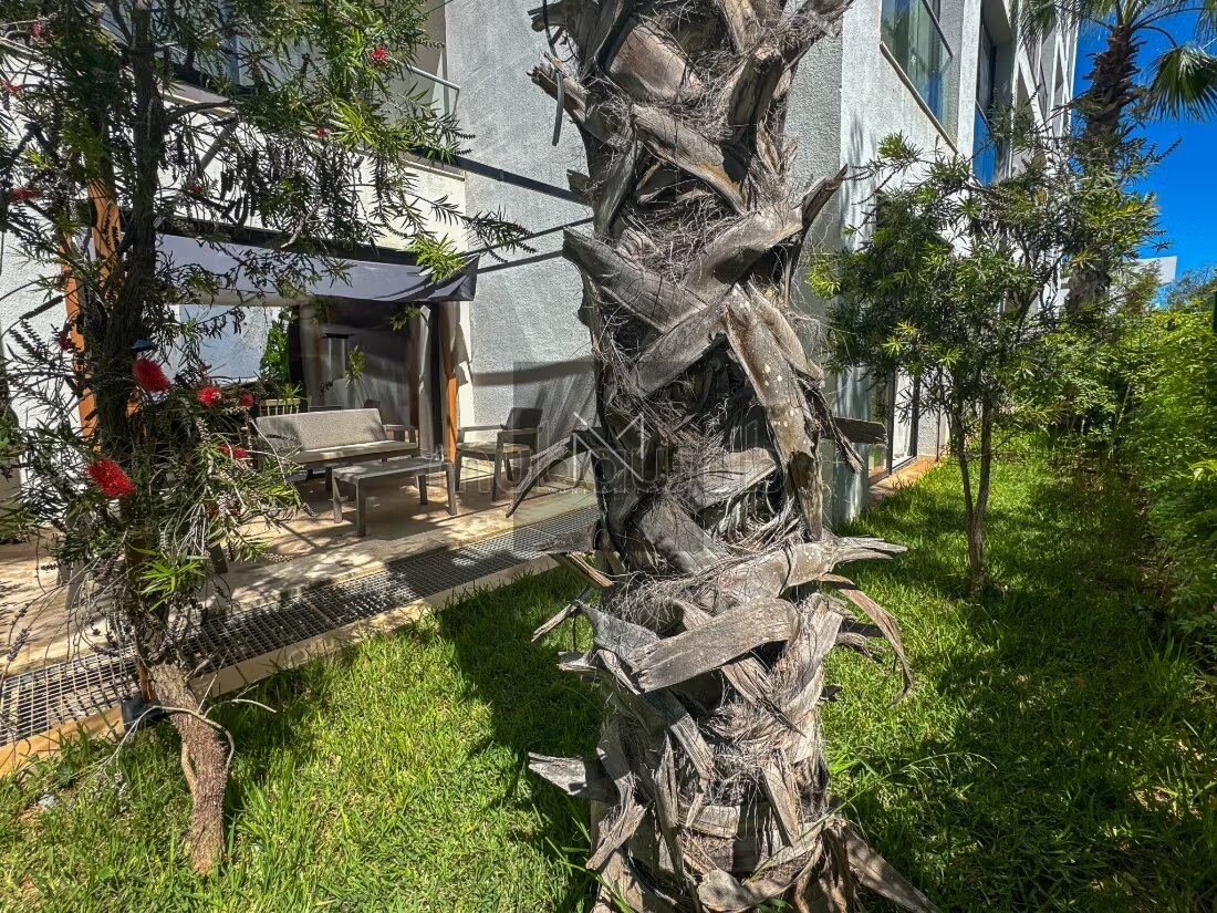 Studio 77 m² à louer à Aïn Diab, Casablanca – jardin privé et terrasse — Photo 3